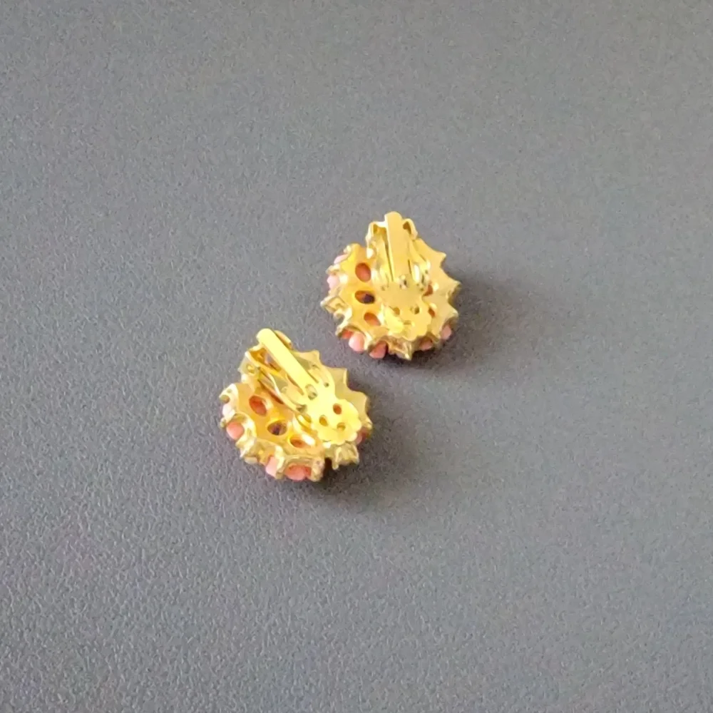 Vintage peach floral and pearl earrings